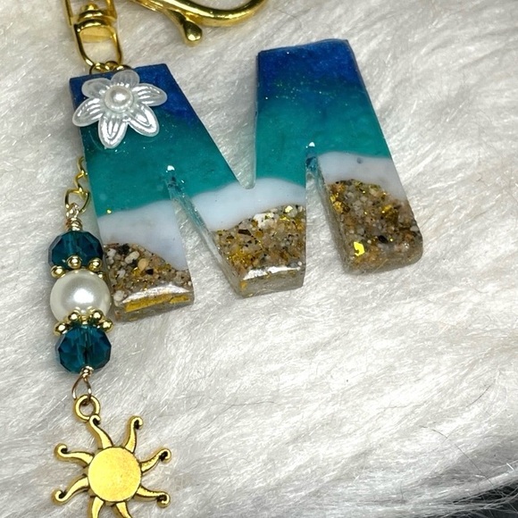 Real Sand Blue And Gold Ocean Inspired Letter “M” Initial Keychain And Sun Charm - Picture 3 of 14